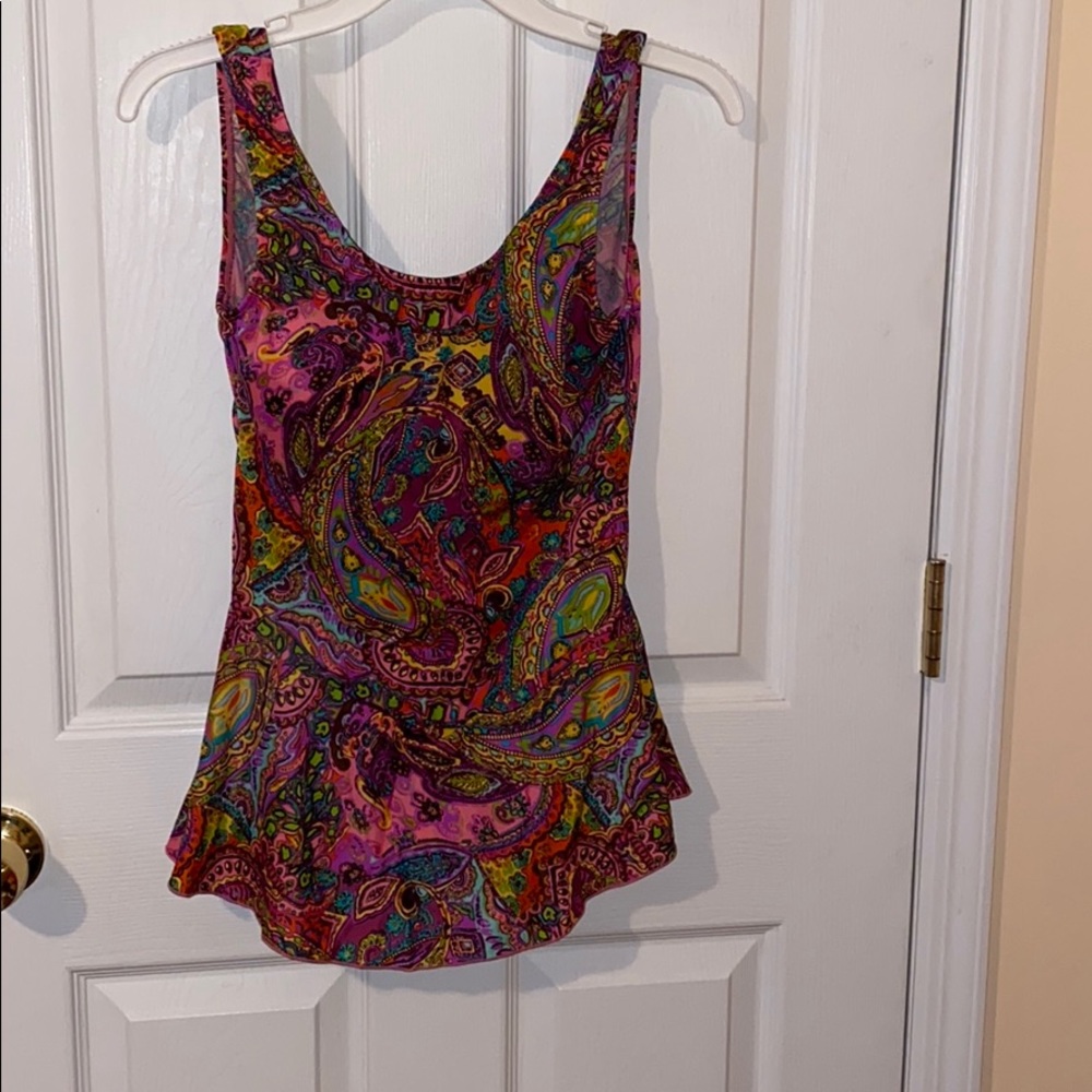 Patterned on piece swimsuit
